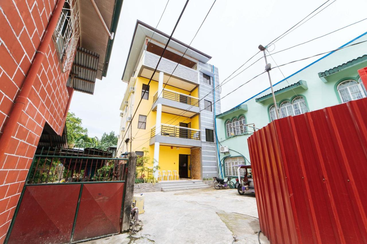 Hotel Reddoorz @ D Maagma Street Kalibo Exterior foto