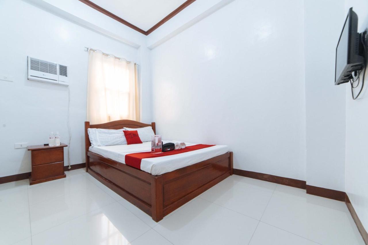 Hotel Reddoorz @ D Maagma Street Kalibo Exterior foto