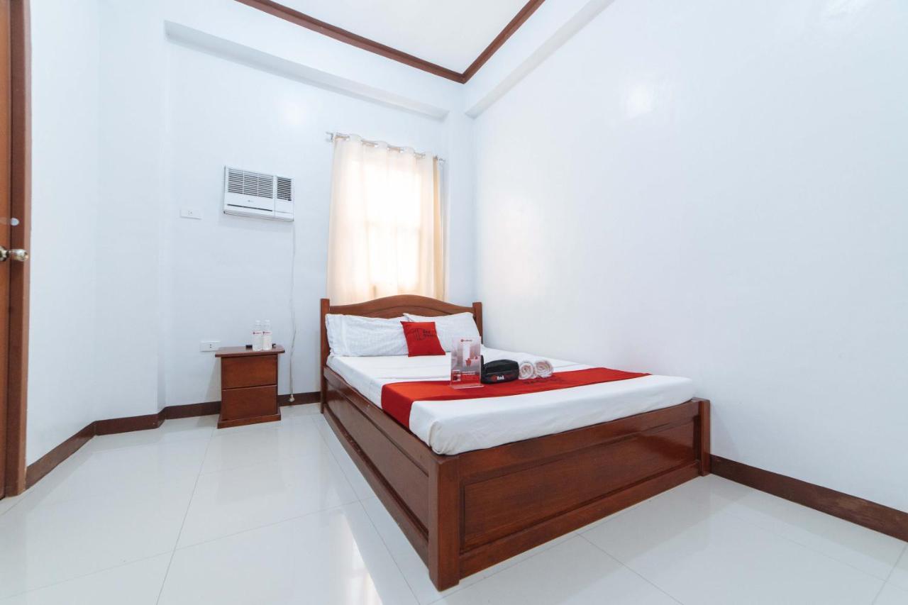 Hotel Reddoorz @ D Maagma Street Kalibo Exterior foto